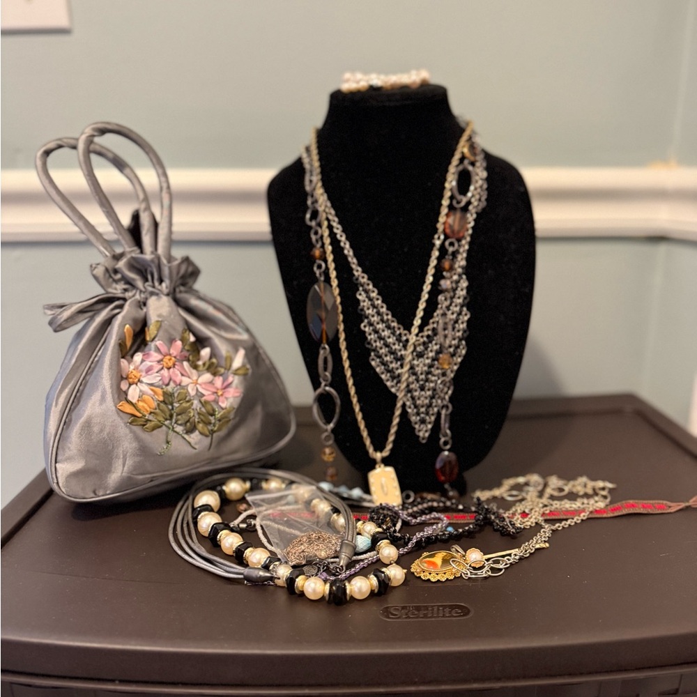 ✨ Mystery Jewelry Bag – A Treasure Waiting to Be Discovered! ✨ - Picture 8 of 9